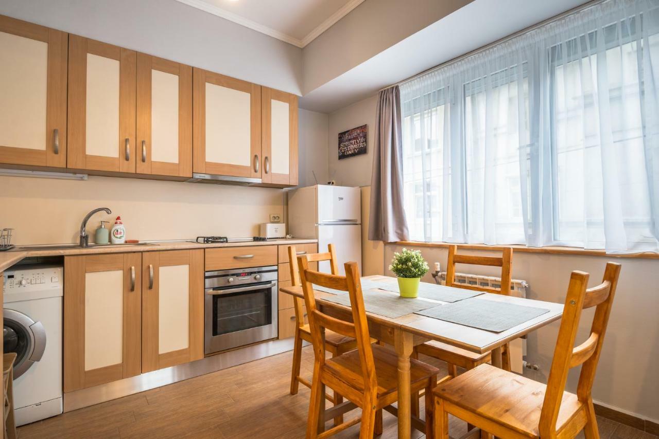 5Th Avenue Sofia Two Bedroom, Two Bathroom, Positano Street Suite By Flat Mаnager Kültér fotó