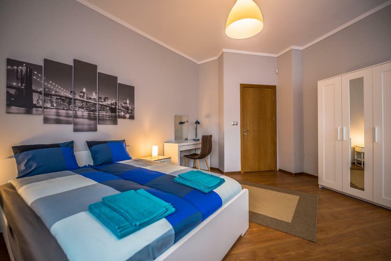 5Th Avenue Sofia Two Bedroom, Two Bathroom, Positano Street Suite By Flat Mаnager Kültér fotó