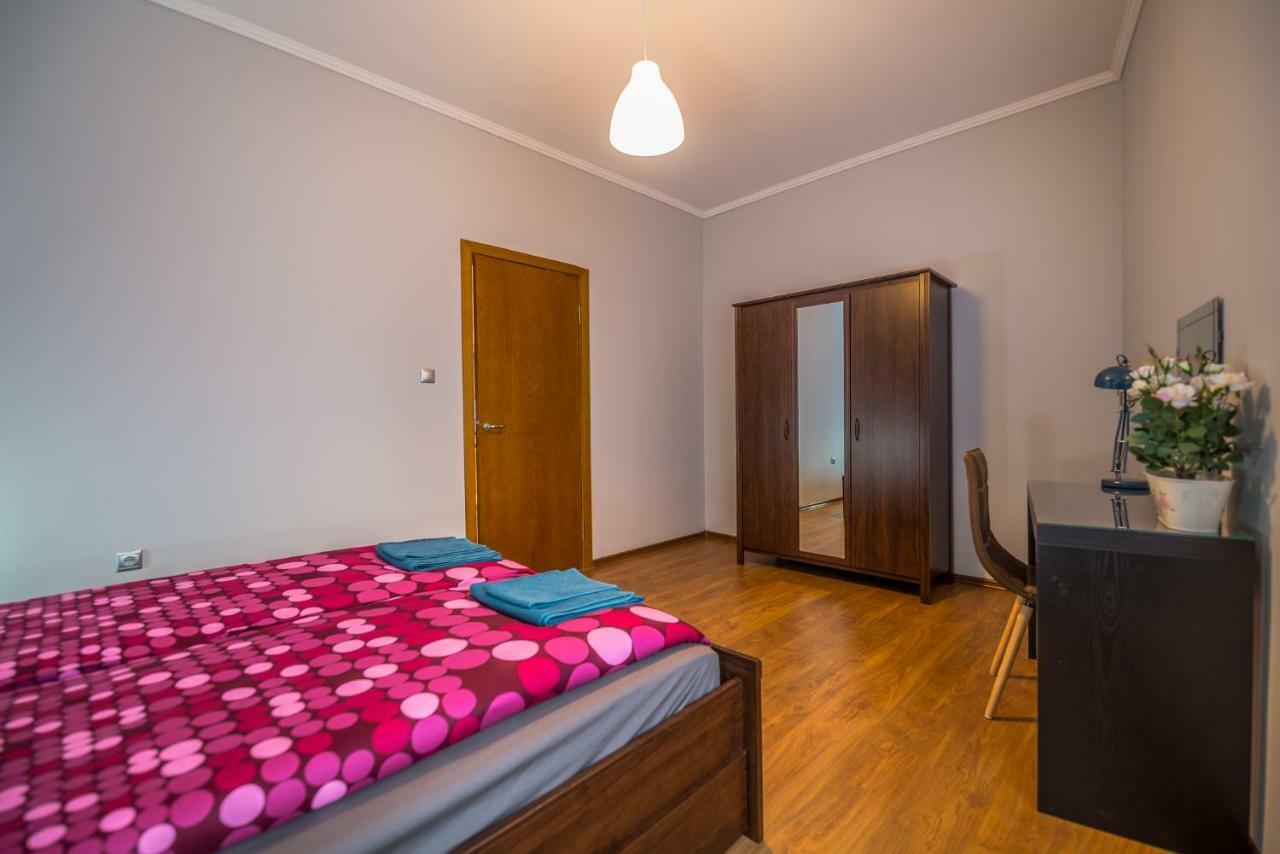 5Th Avenue Sofia Two Bedroom, Two Bathroom, Positano Street Suite By Flat Mаnager Kültér fotó